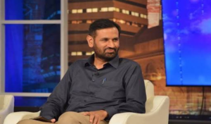 معروف شاعر ڈاکٹر فخر عباس 50 برس کی عمر میں انتقال کرگئے